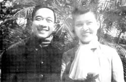 Kỷ niệm 5 năm ngày nhà thơ Tố Hữu qua đời (9-12-2002 - 9-12-2007) ảnh 3 Kỷ niệm 5 năm ngày nhà thơ Tố Hữu qua đời (9-12-2002 - 9-12-2007) ảnh 3