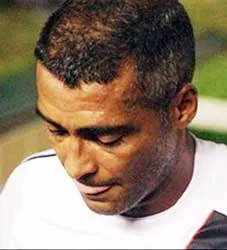 Romario bị cấm thi đấu 120 ngày