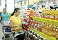 “Bão giá” làm nhòa nhiều chỉ tiêu kinh tế ảnh 2 “Bão giá” làm nhòa nhiều chỉ tiêu kinh tế ảnh 2