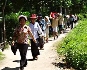 Thừa Thiên-Huế: Xuân về trên Hói Mít, Hói Dừa