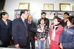 Tổng Bí thư Nông Đức Mạnh: Báo chí góp phần tích cực vào thành tựu chung của đất nước