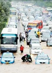 Indonesia: Thủ đô Jakarta ngập trong nước