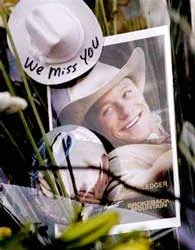 "Chàng cao bồi vắn số" Heath Ledger bị chết là do uống thuốc quá liều