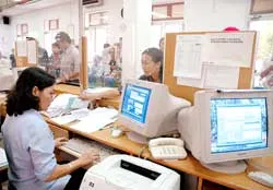 Quận 1: Cải cách hành chính từ ứng dụng CNTT ảnh 2 Quận 1: Cải cách hành chính từ ứng dụng CNTT ảnh 2