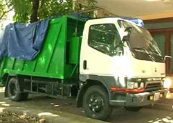 Quảng Ngãi Mua xe chở rác để... trùm mền