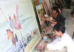 Phố tranh “Tây ba lô”