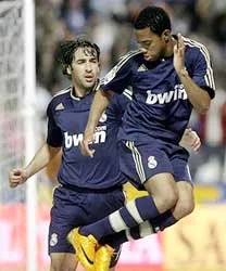 Real hy vọng vào sự trở lại của Robinho