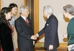 Chủ tịch Quốc hội Nguyễn Phú Trọng tiếp kiến Nhà vua Nhật Bản Akihito
