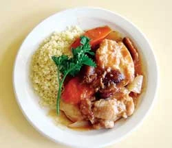 Gà nấu chà là