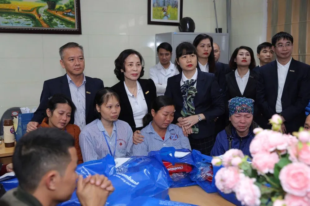Một trong những hoạt động xã hội của Sacombank z6760318305388_6d48778c1aa1e2e8a949fb335795b884.jpg