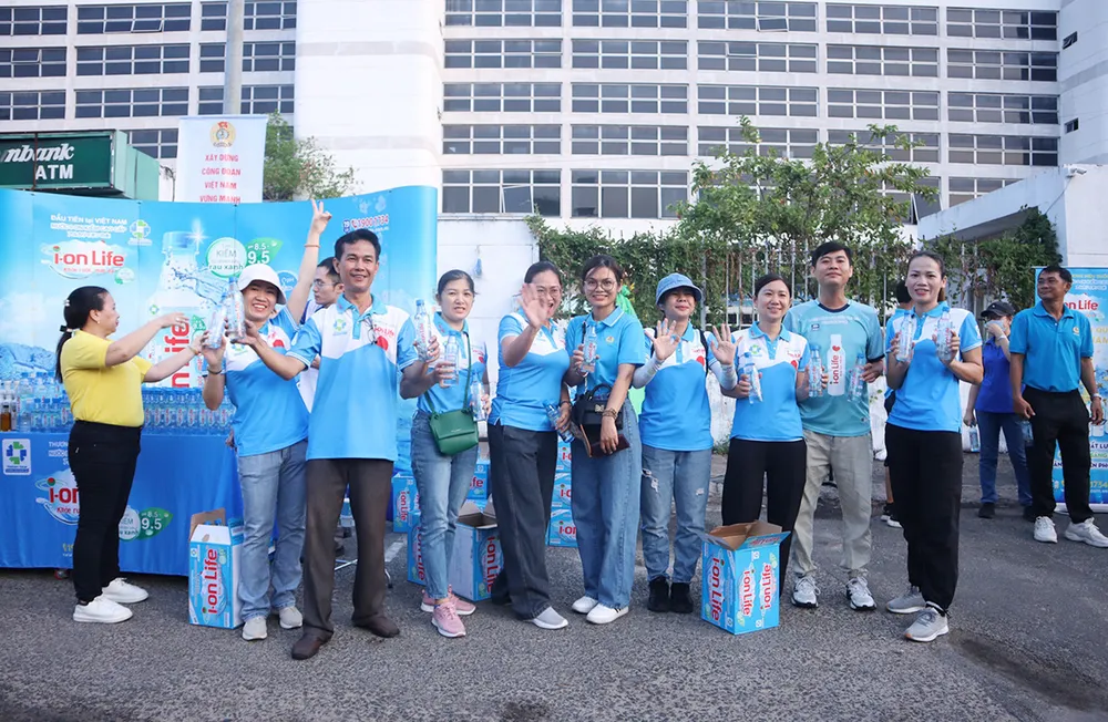 Tham gia các hoạt động xã hội của i-onlife anh sk di bo dong hanh-10.jpg
