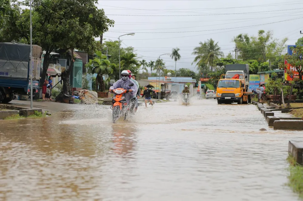Đắk Lắk: Mưa lớn, hàng trăm nhà dân, hoa màu bị nhấn chìm ảnh 15