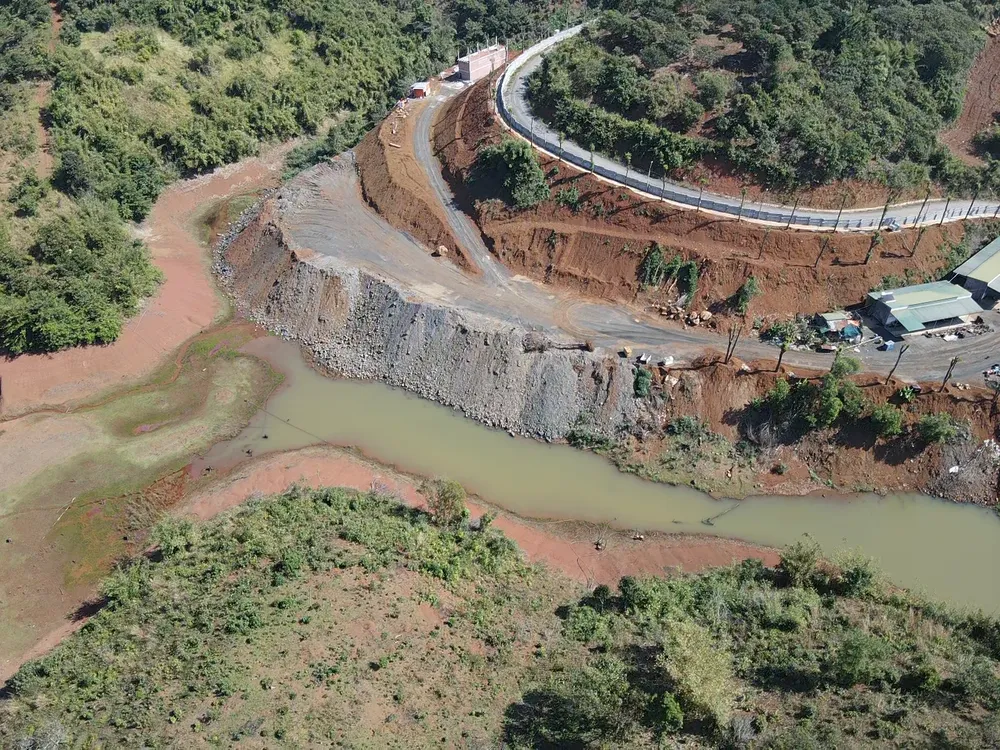 Ông Phúc đã lấn chiếm 300m2 đất của hồ thủy điện.