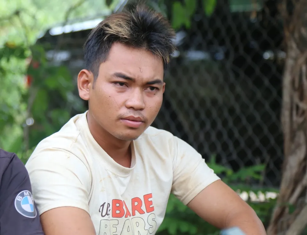 Anh Y Yưng được lực lượng công an giải cứu vào chiều 11-6 cùng với anh Điểu Nguyên