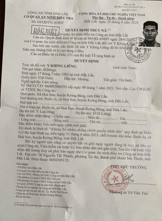 Quyết định truy nã bị can Y Khing Liêng về tội "khủng bố nhằm chống chính quyền nhân dân" Quyết định truy nã bị can Y Khing Liêng về tội "khủng bố nhằm chống chính quyền nhân dân"