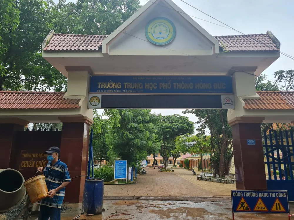 Trường THPT Hồng Đức, nơi xảy ra vụ việc