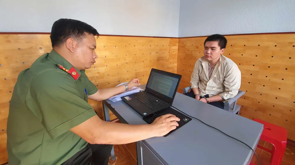 Cơ quan công an đang lấy lời khai đối với Nam