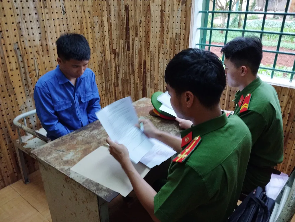 Cơ quan CSĐT Công an thành phố Gia Nghĩa làm việc với Lê Ngọc Quý