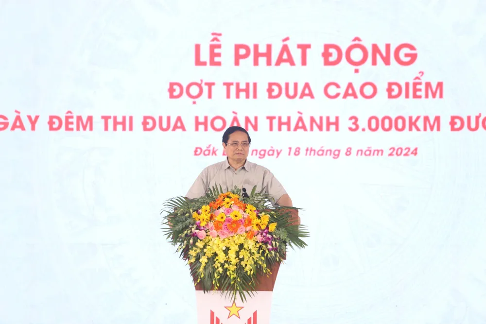 Thủ tướng Phạm Minh Chính phát động thi đua "500 ngày đêm thi đua hoàn thành 3.000km đường bộ cao tốc" z5742218385500_3bd90a7468c6005f7844d19b970df0d3.jpg