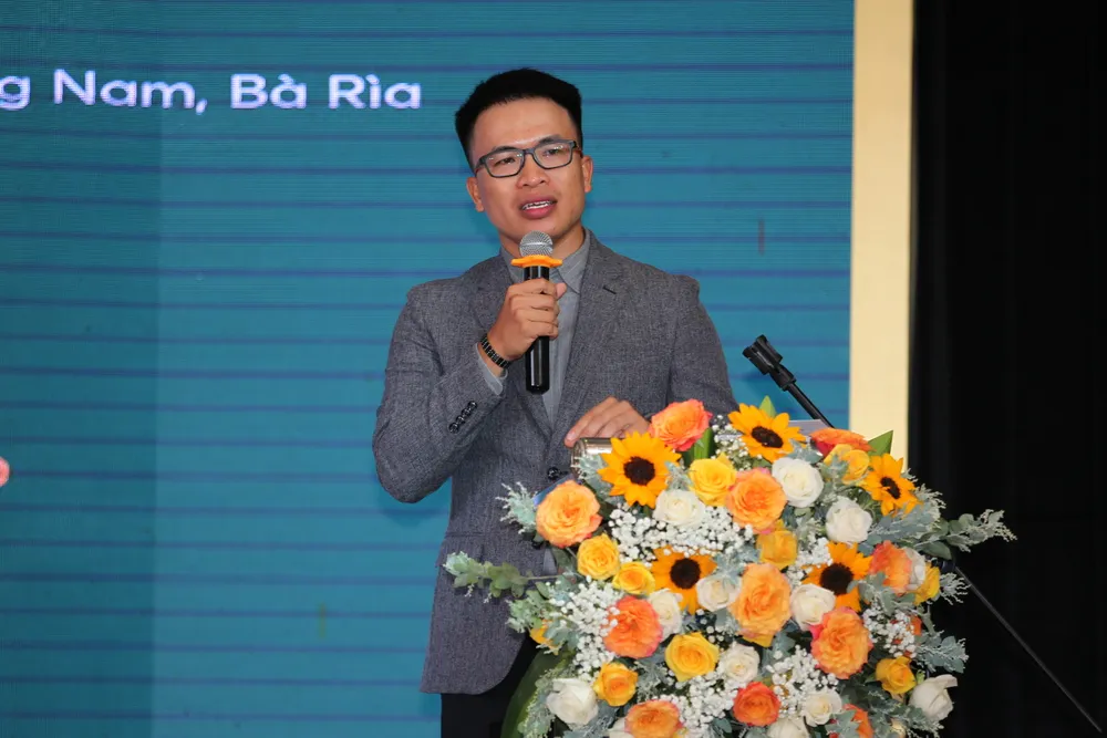 Ông Nguyễn Nam Giang phát biểu tại hội thảo z6074415462724_bb04453291517bbe3e75321a9bd21559.jpg