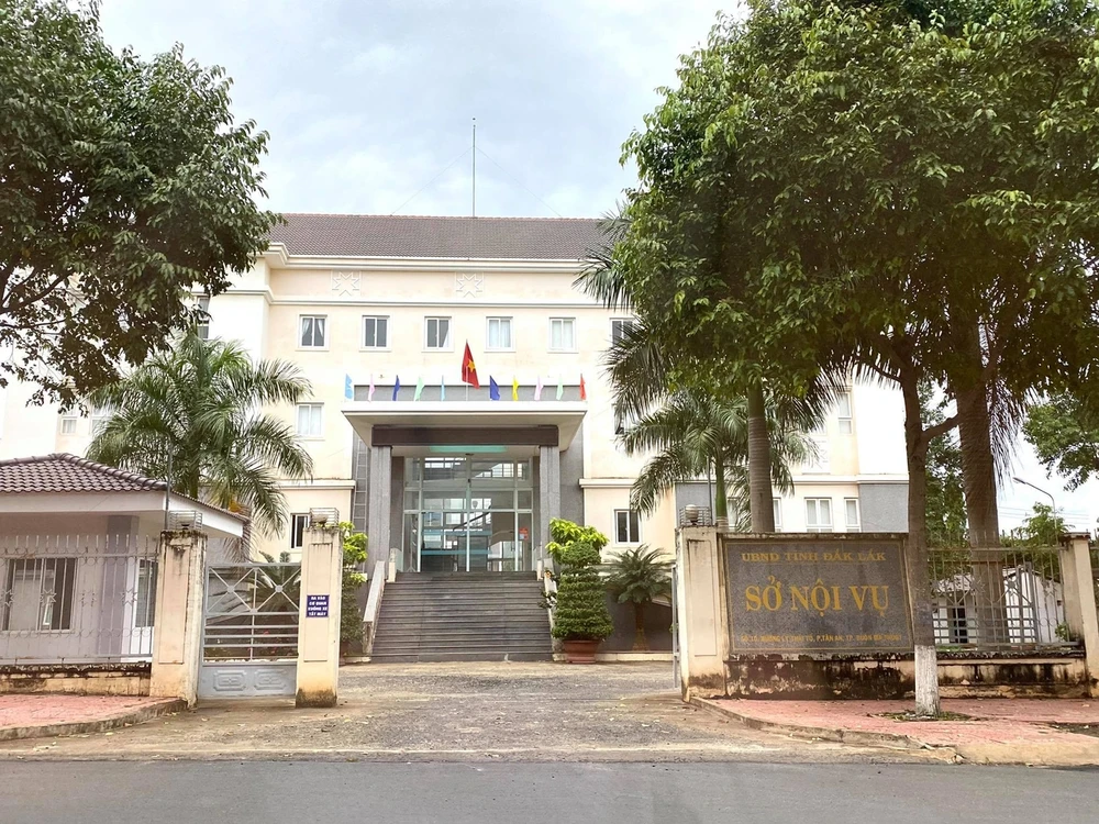 Sở Nội vụ tỉnh Đắk Lắk 10570505913905313178052531934894401355310232-n-1593598220052.jpg