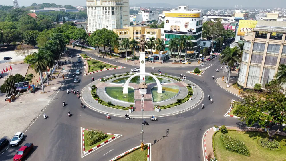 Tỉnh Đắk Lắk mới sau sắp xếp, có diện tích tự nhiên là 18.096,40 km 2, quy mô dân số là 3.346.853 người. z6450346503524_c46de67666e5cb11eb315ede72c70ec7.jpg