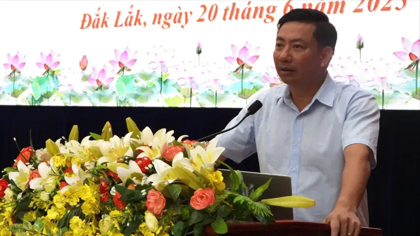 El Sr. Nguyen Thuong Hai anunció los puestos de liderazgo clave de 68 nuevas comunas y barrios en Dak Lak. chuc-danh-lanh-dao-10-3935-174.jpg