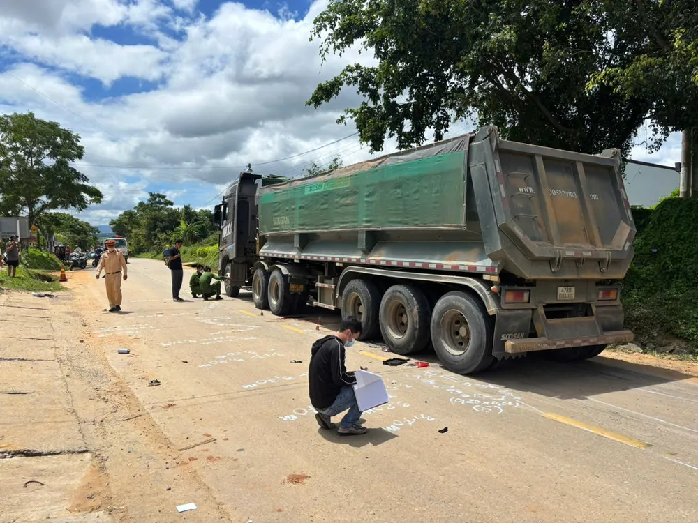Authorities are investigating the cause of the accident. z6733139282795_fa879788d4a41b8636a7fca75b533358.jpg
