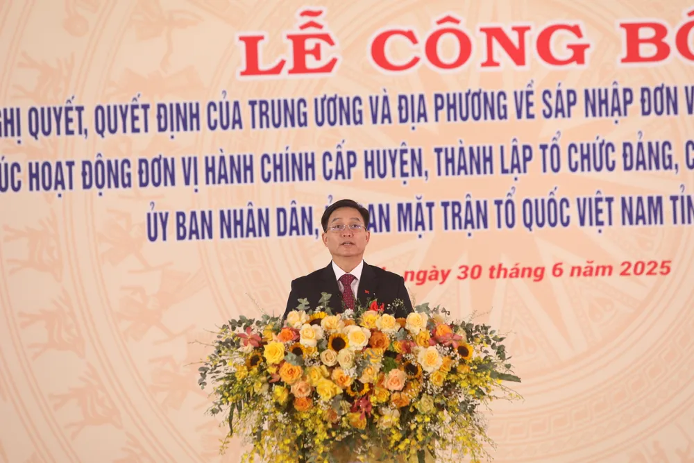 Bí Thư Tỉnh ủy Đắk Lắk Nguyễn Đình Trung phát biểu tại buổi lễ A256.JPG