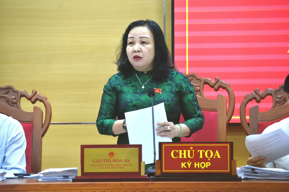 Bà Cao Thị Hoà An, Chủ tịch HĐND tỉnh, chủ trì kỳ họp chuyên đề lần thứ nhất z6809795685737_354169abd86cd5e19a941c491f5bdfa1.jpg