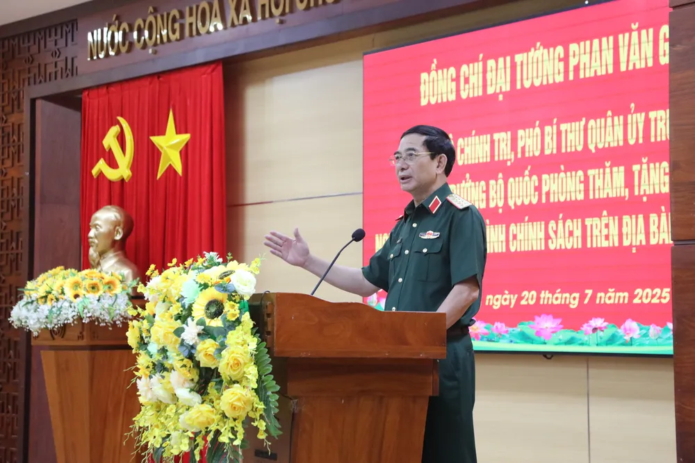 Đại tướng Phan Văn Giang phát biểu tại buổi làm việc với tỉnh Đắk Lắk 89.JPG