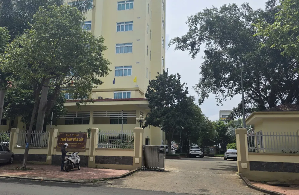 Thuế tỉnh Đắk Lắk đã xử phạt Công ty CP Ea Súp 3 gần 400 triệu đồng đối với hành vi trốn thuế z6879025456564_bfafc80d95f6f566782700a69f9c58f3.jpg