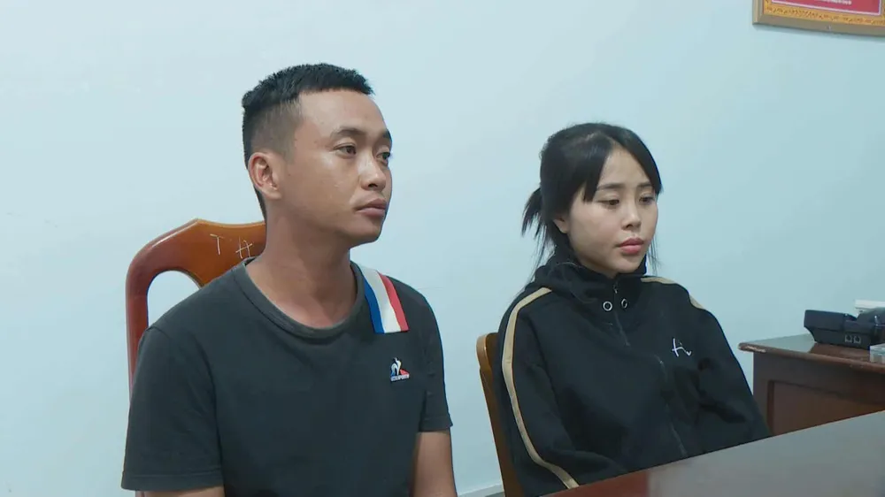 Trần Ngọc Công và Nguyễn Thị Hương tại cơ quan công an 537574912_4122980974615555_7650092348661954276_n (1).jpg
