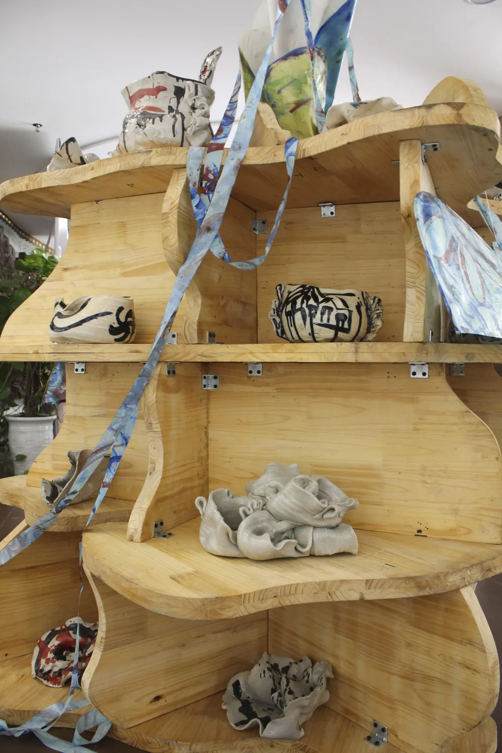 Đà Nẵng: 35 tác phẩm trưng bày tại triển lãm “Chiếc cầu – Bridge” ảnh 1