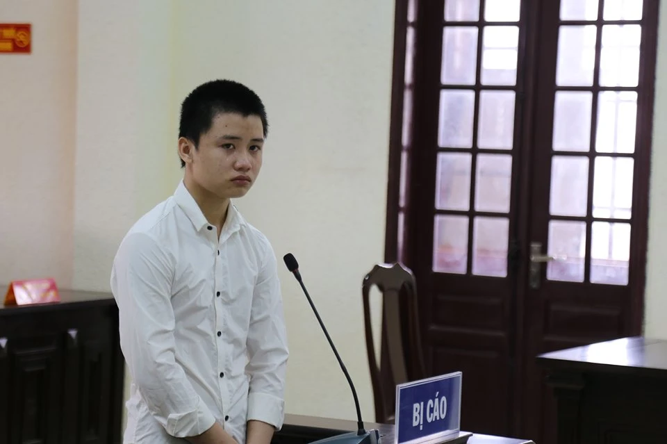 5 năm 6 tháng tù cho hành vi đâm chết người vì bị nhắc vượt đèn đỏ ảnh 1 5 năm 6 tháng tù cho hành vi đâm chết người vì bị nhắc vượt đèn đỏ ảnh 1
