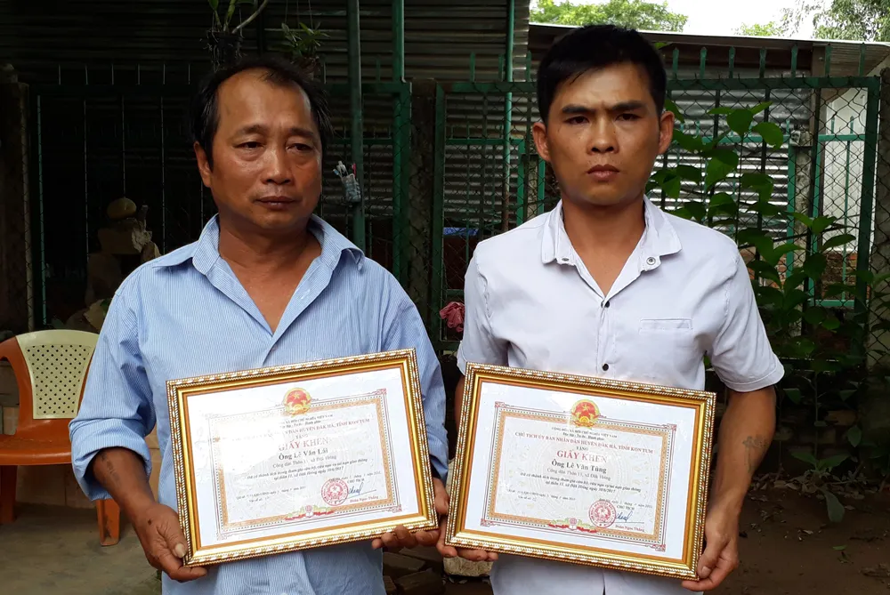 Thêm 10 người có tiếp xúc với nạn nhân vụ 2 xe khách đối đầu uống thuốc phơi nhiễm HIV ảnh 1  Thêm 10 người có tiếp xúc với nạn nhân vụ 2 xe khách đối đầu uống thuốc phơi nhiễm HIV ảnh 1