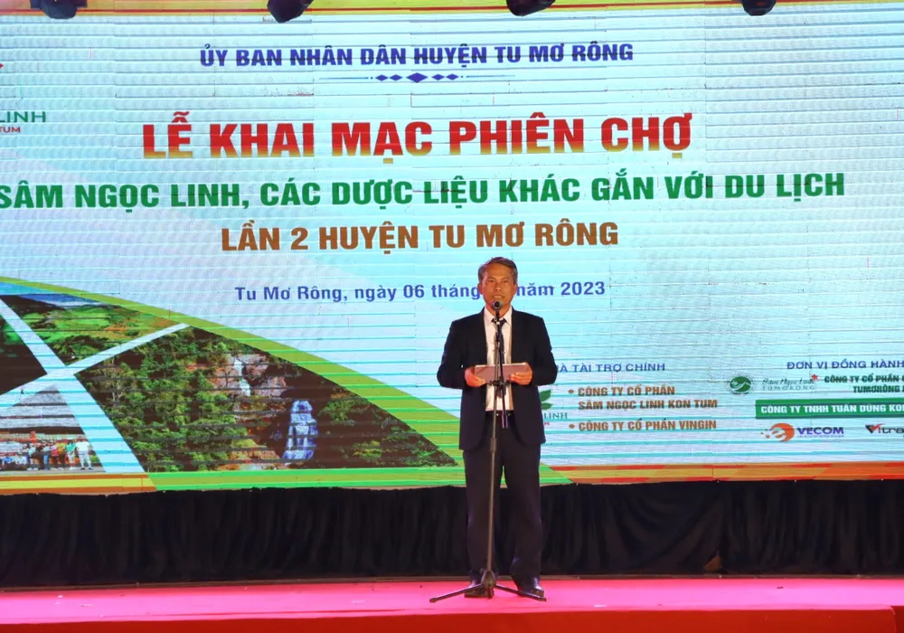 Ông Võ Trung Mạnh, Chủ tịch UBND huyện phát biểu