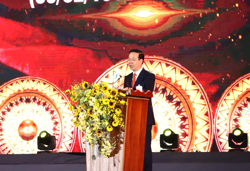 Đồng chí Võ Văn Thưởng, Ủy viên Bộ chính trị, Thường trực Ban Bí thư, phát biểu tại lễ kỷ niệm 110 năm ngày thành lập tỉnh Kon Tum