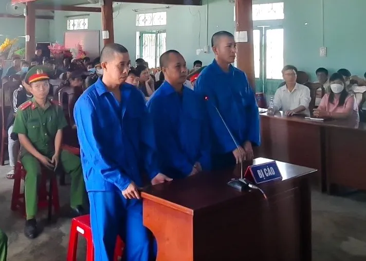 Các bị cáo tại phiên toà