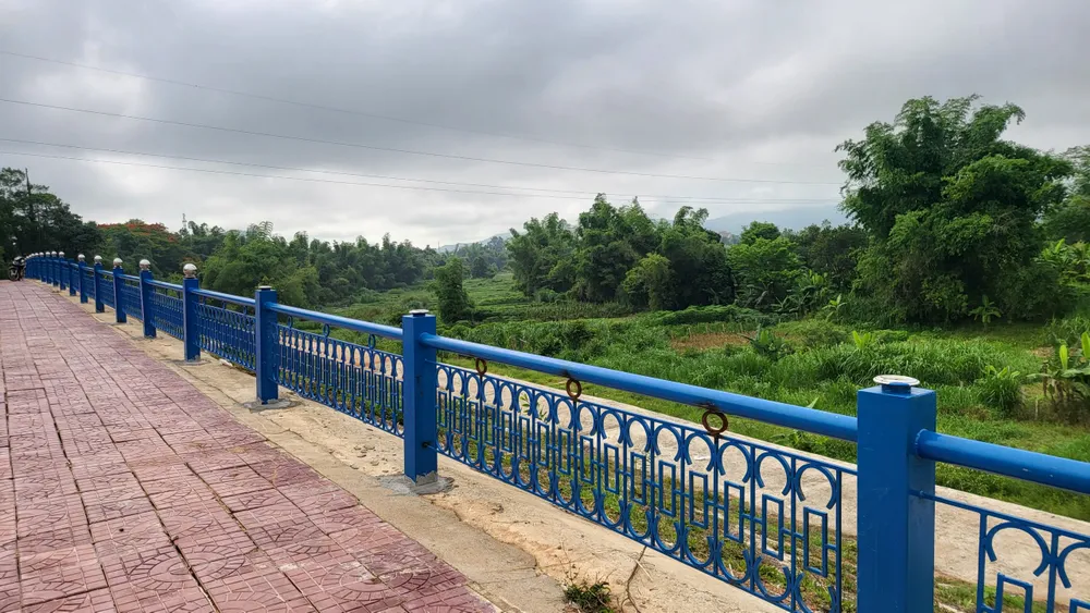 Hàng loạt bóng cầu biến mất