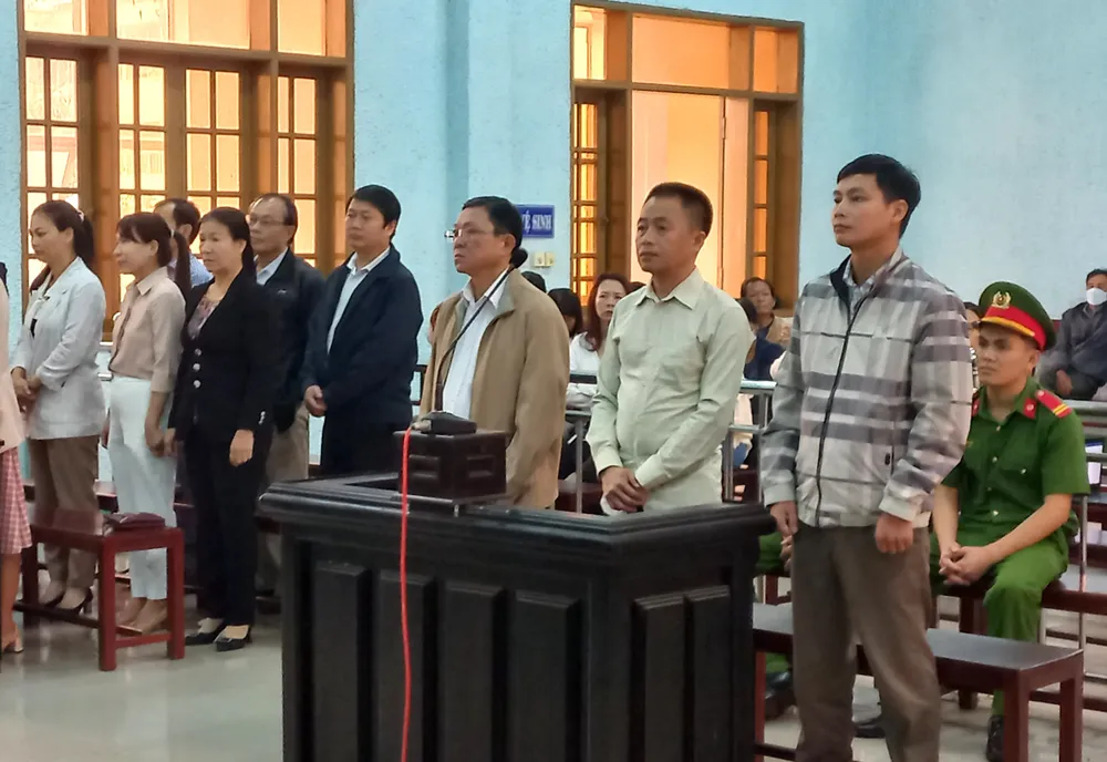 Các bị cáo tại toà. Ảnh: HL Các bị cáo tại toà. Ảnh: HL