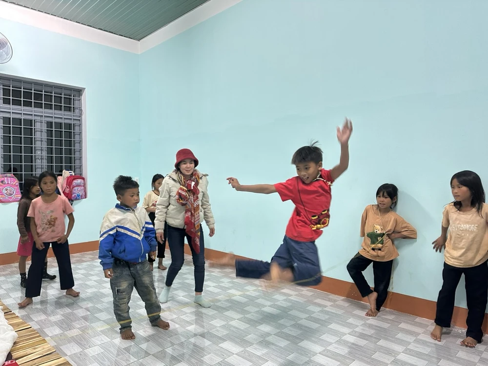 Các em được trường tổ chức những trò chơi giải trí IMG_20240521_104136.jpg