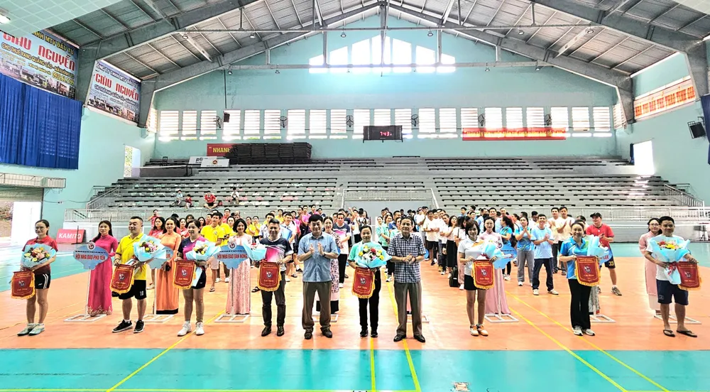 Các đoàn tham gia hội thao 92730a37cb497e172758.jpg