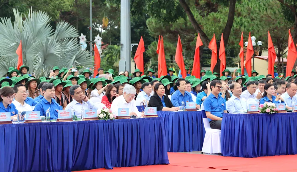 Các đại biểu tham dự chương trình. Ảnh: HỮU PHÚC A5.jpg