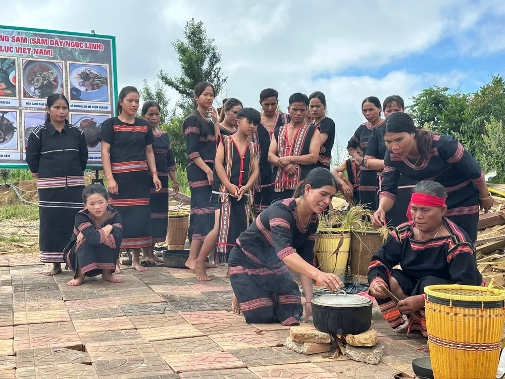 Các hoạt động văn hóa, thể thao mang đậm bản sắc dân tộc Xơ Đăng, lan tỏa niềm tự hào về bản sắc dân tộc 6d02136bd7bf63e13aae.jpg