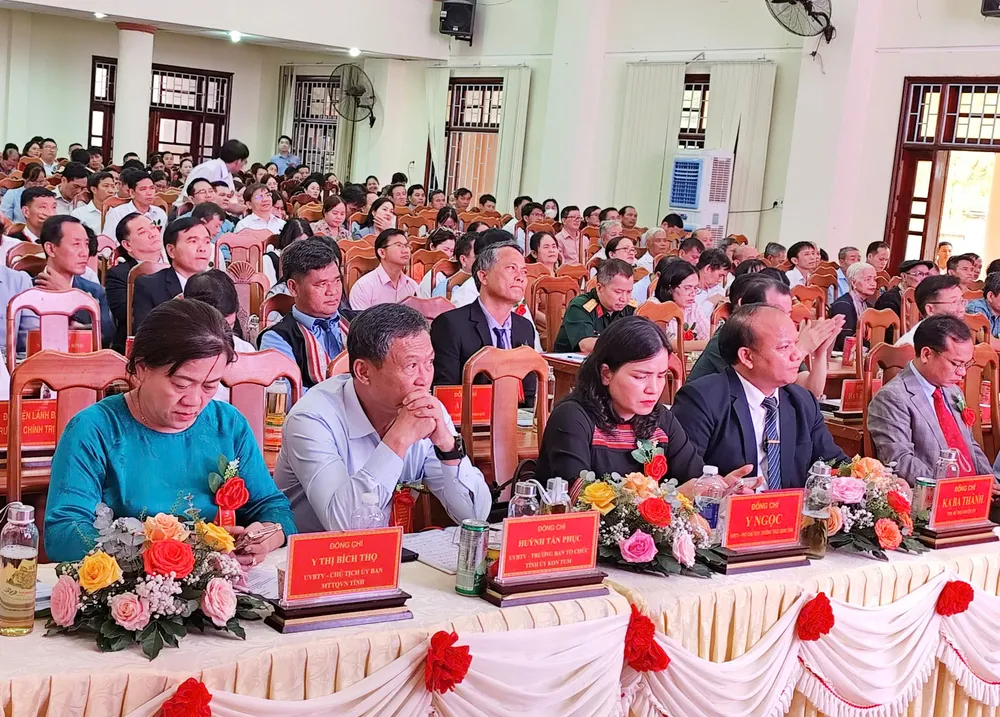 Các đại biểu tham dự lễ kỷ niệm 02909e81f9604d3e1471.jpg