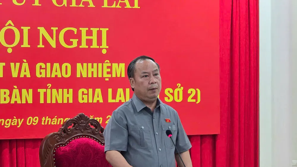 អនុលេខាគណៈកម្មាធិការបក្សខេត្ត លោក Chau Ngoc Tuan ថ្លែងសុន្ទរកថា ទទួលភារកិច្ច។ 015b6d698170372e6e61.jpg