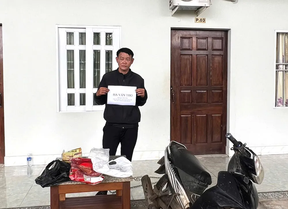 Đối tượng bị bắt giữ. Ảnh: BCHBĐBP rtgr.jpeg
