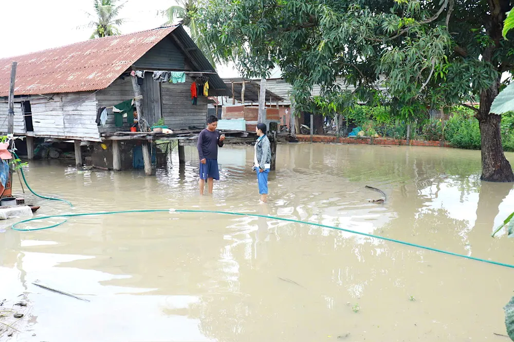 Nhà dân xã Ia Hiao bị ngập úng khi mưa lớn a1.jpeg