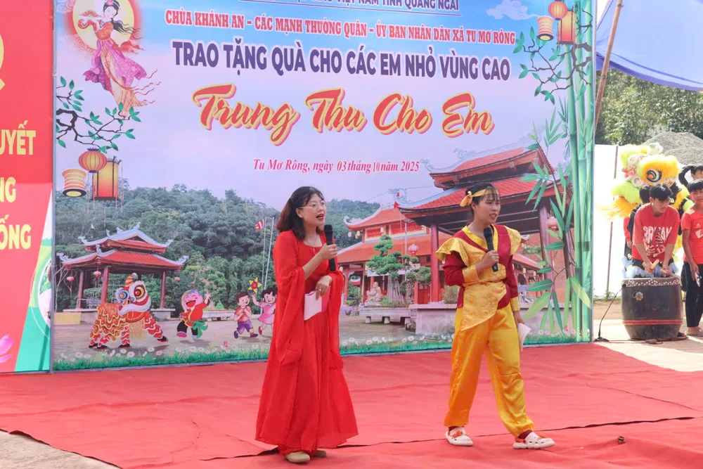 Phiên chợ 0 đồng còn tổ chức trung thu cho các cháu dgsfga.jpeg